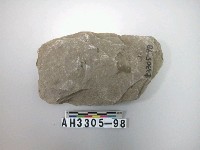 藏品(中型舌刃打製石斧)的圖片